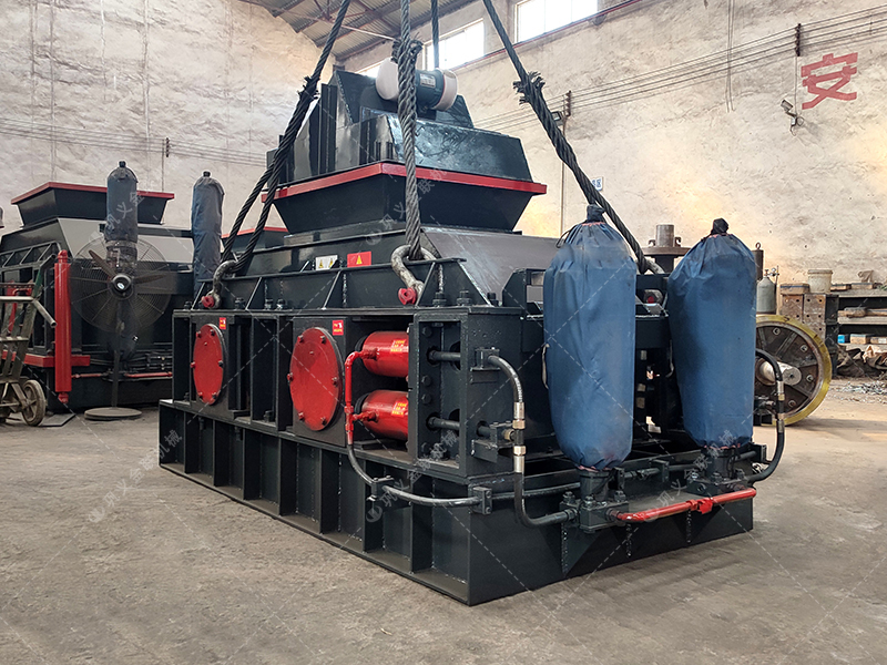 2PG1200x800大型液壓對輥制砂機發貨圖片