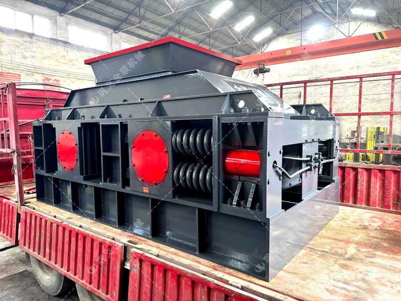 雙輥破碎機：破碎效率高，縮短生產周期